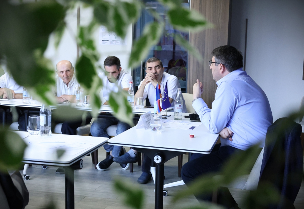 ԱՇԽԱՏԱԺՈՂՈՎ ԿՈՏԱՅՔԻ, ԳԵՂԱՐՔՈՒՆԻՔԻ ԵՎ ՏԱՎՈՒՇԻ ՄԱՐԶԵՐԻ ՓԱՍՏԱԲԱՆՆԵՐԻ ՀԱՄԱՐ ԱՇԽԱՏԱԺՈՂՈՎ ԿՈՏԱՅՔԻ, ԳԵՂԱՐՔՈՒՆԻՔԻ ԵՎ ՏԱՎՈՒՇԻ ՄԱՐԶԵՐԻ ՓԱՍՏԱԲԱՆՆԵՐԻ ՀԱՄԱՐ
