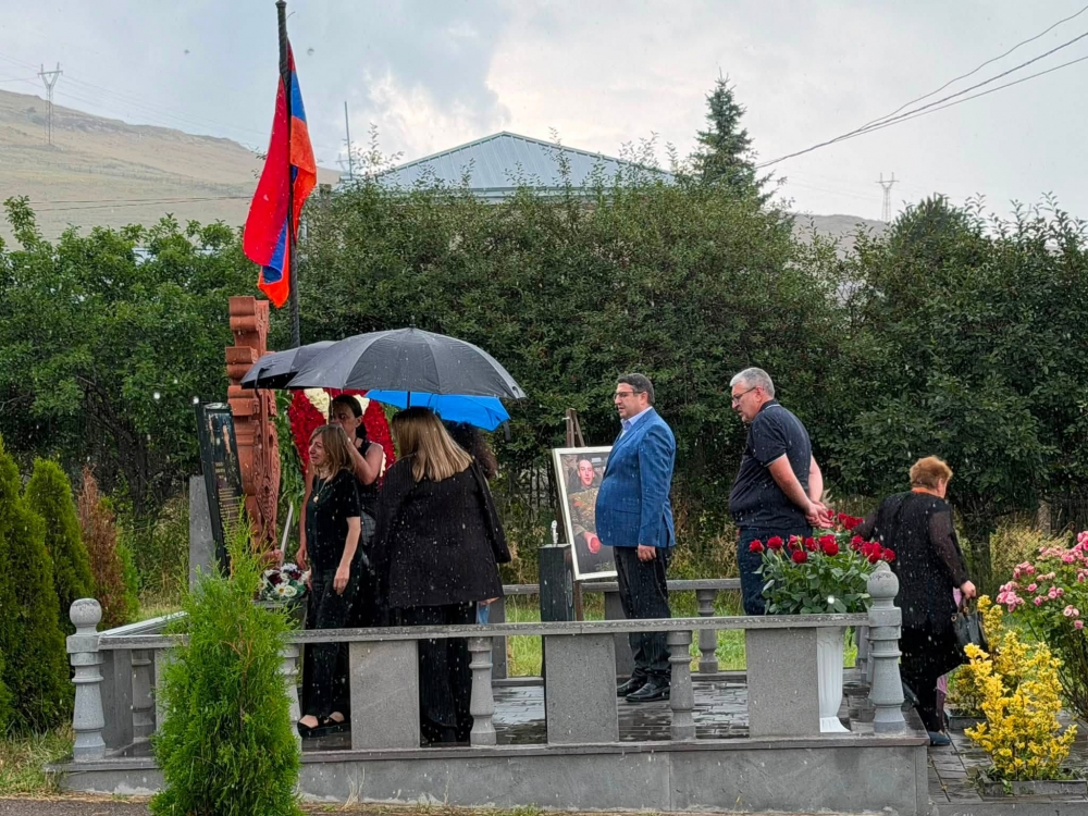 Արցախյան 44-օրյա պատերազմում նահատակված Լևոն Լևոնյանը` «Նռով տղան», այսօր կդառնար 26 տարեկան Արցախյան 44-օրյա պատերազմում նահատակված Լևոն Լևոնյանը` «Նռով տղան», այսօր կդառնար 26 տարեկան
